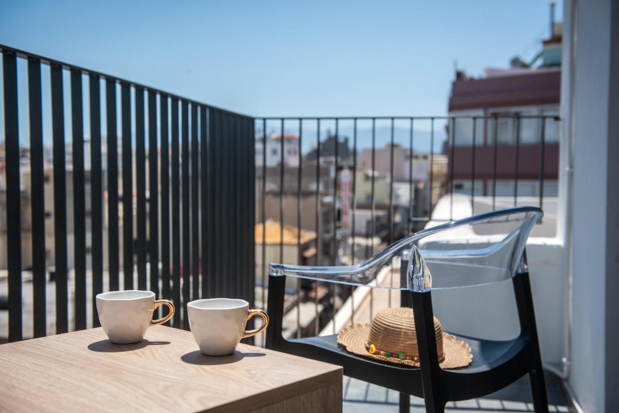 King'S Blue , Superior Downtown Loft , No Lift Apartamento Iráclio Exterior foto